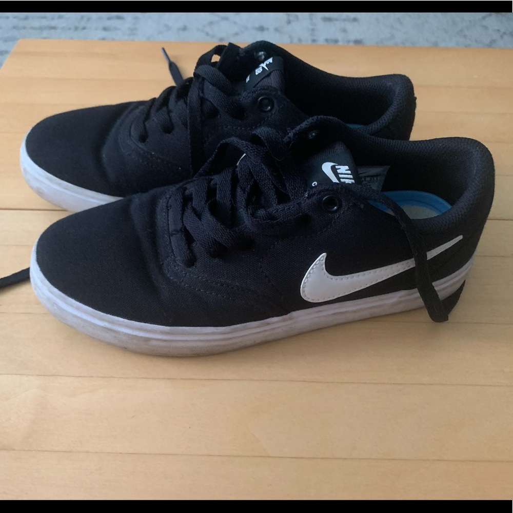 Nike SB Check low top Women’s 6.5